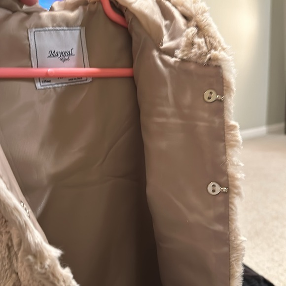 Girls faux fir hooded vest - Picture 5 of 10